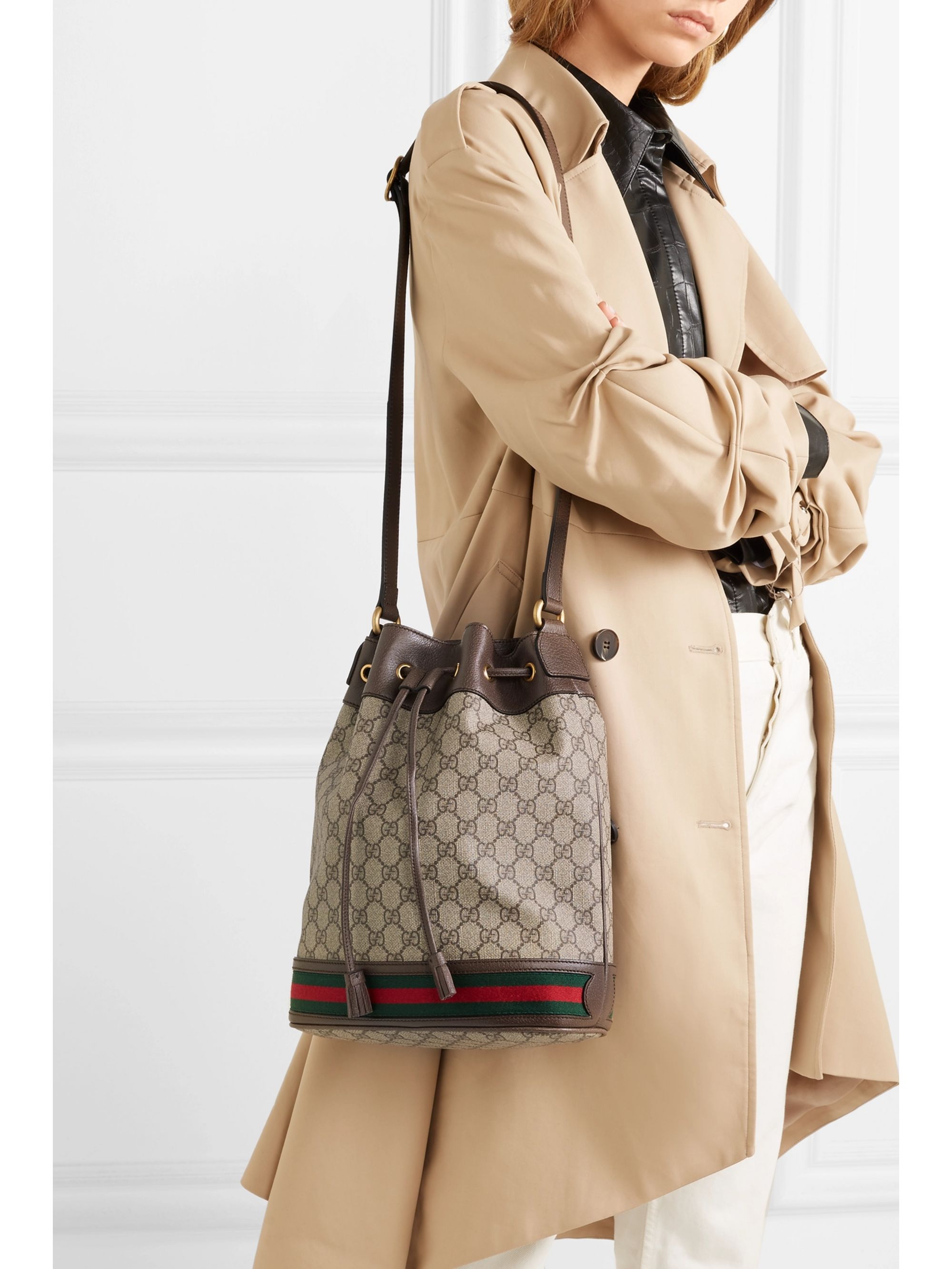bucket bag street style