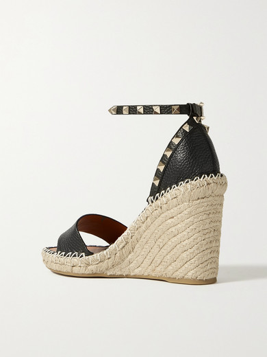 closed toe small block heels