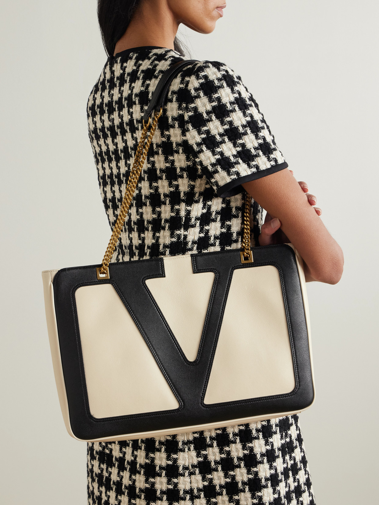 Garavani - Viva Superstar Medium Two-Tone Shoulder Bag