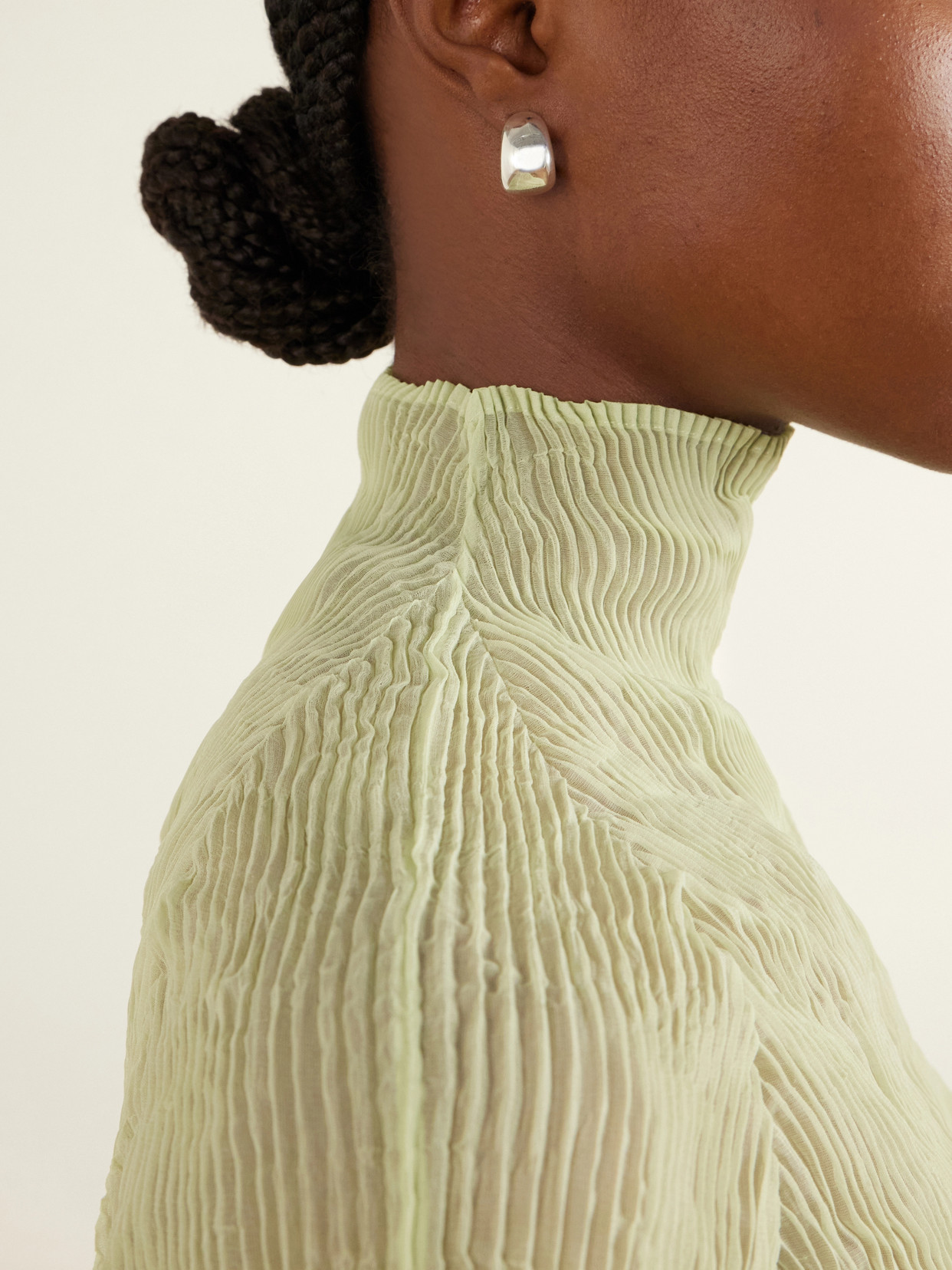 Twist Plissé-Chiffon Blouse