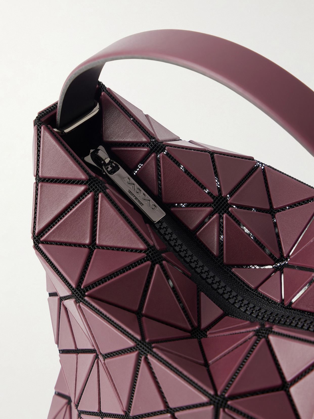 Valley Glossed Shoulder Bag